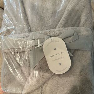 NWT Gray Luxury Spa Robe by Amy Miller